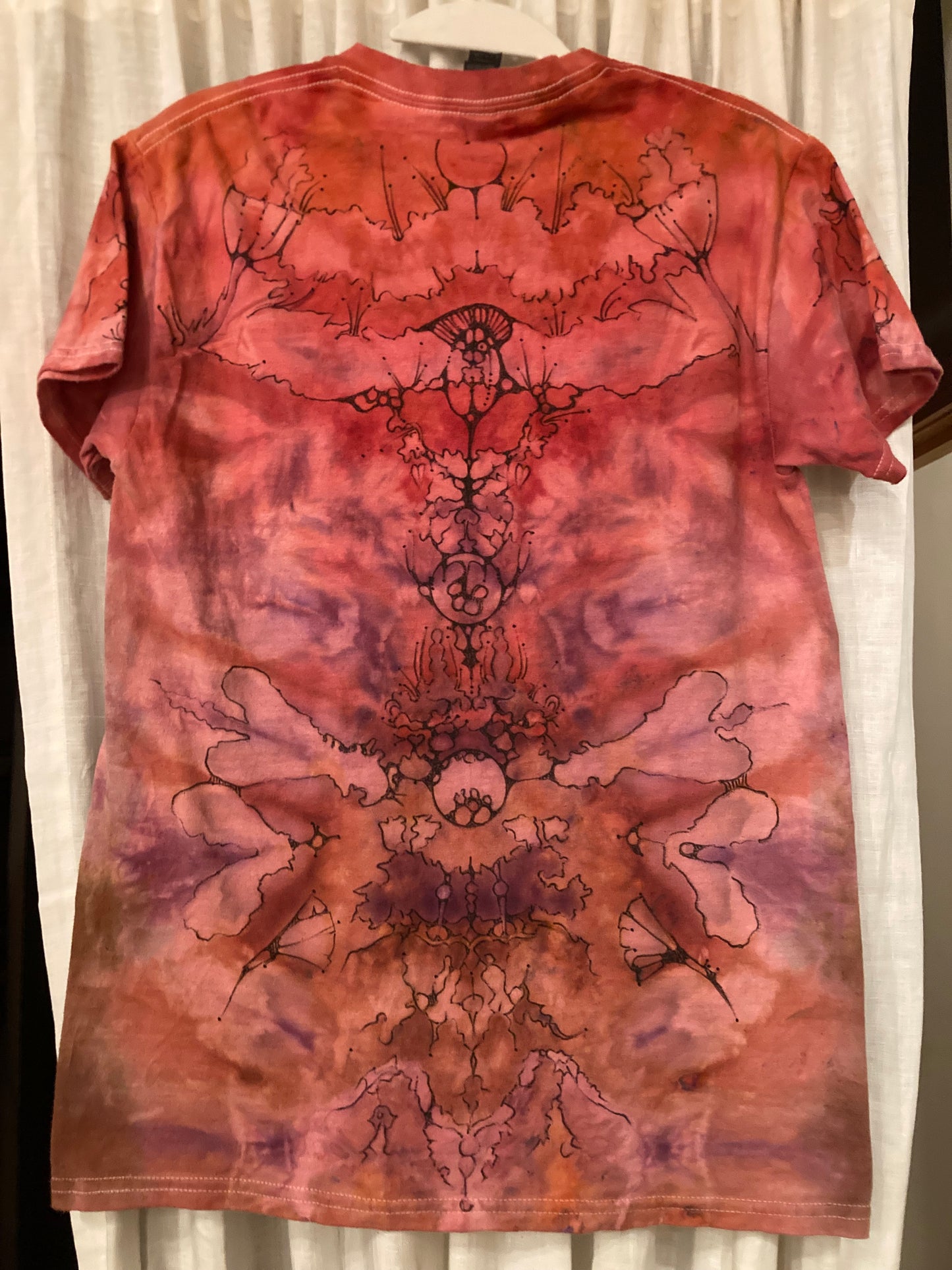 Tie-dye Line Art T-Shirt