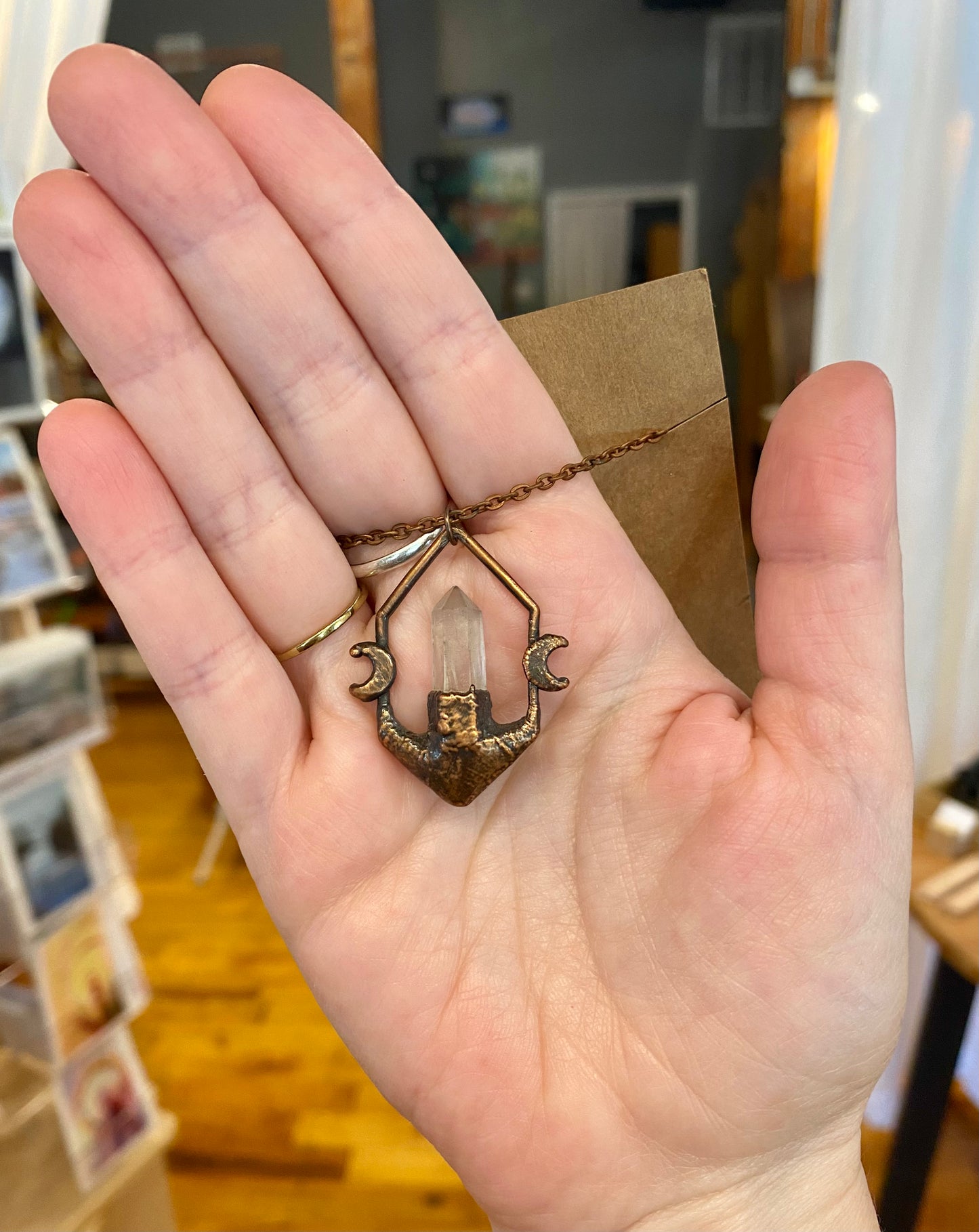 Quartz Framed Pendant Hexagon