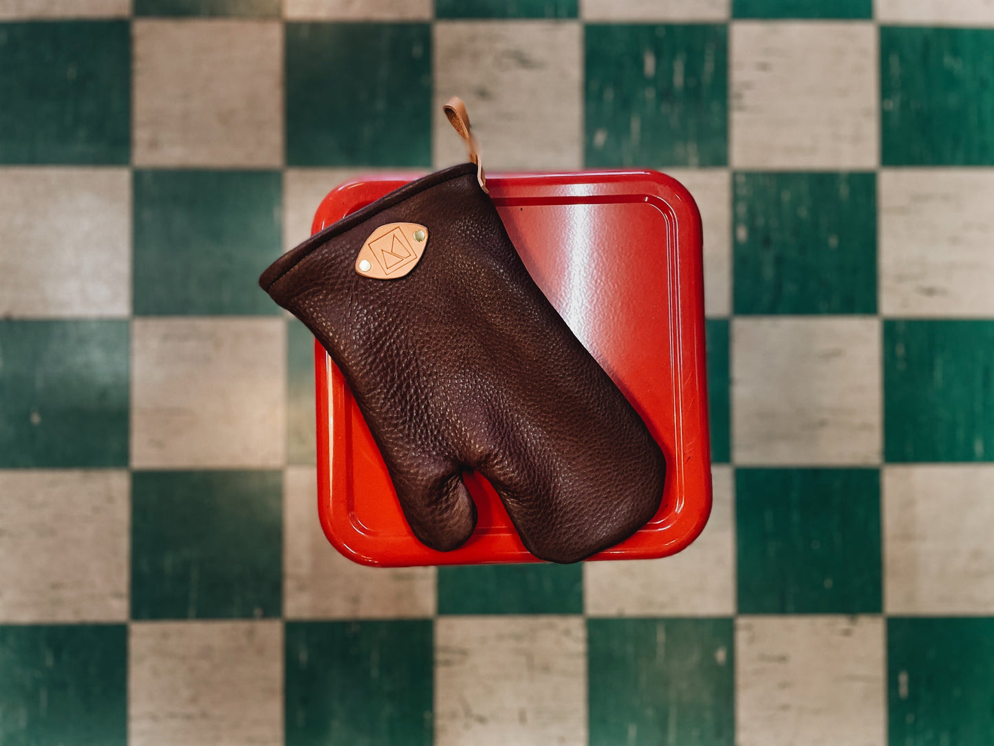 The Mitt (PREORDER)
